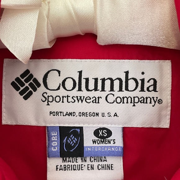 Columbia Vintage Women's Vibrant Red Quilted Vest - Picture 2 of 6